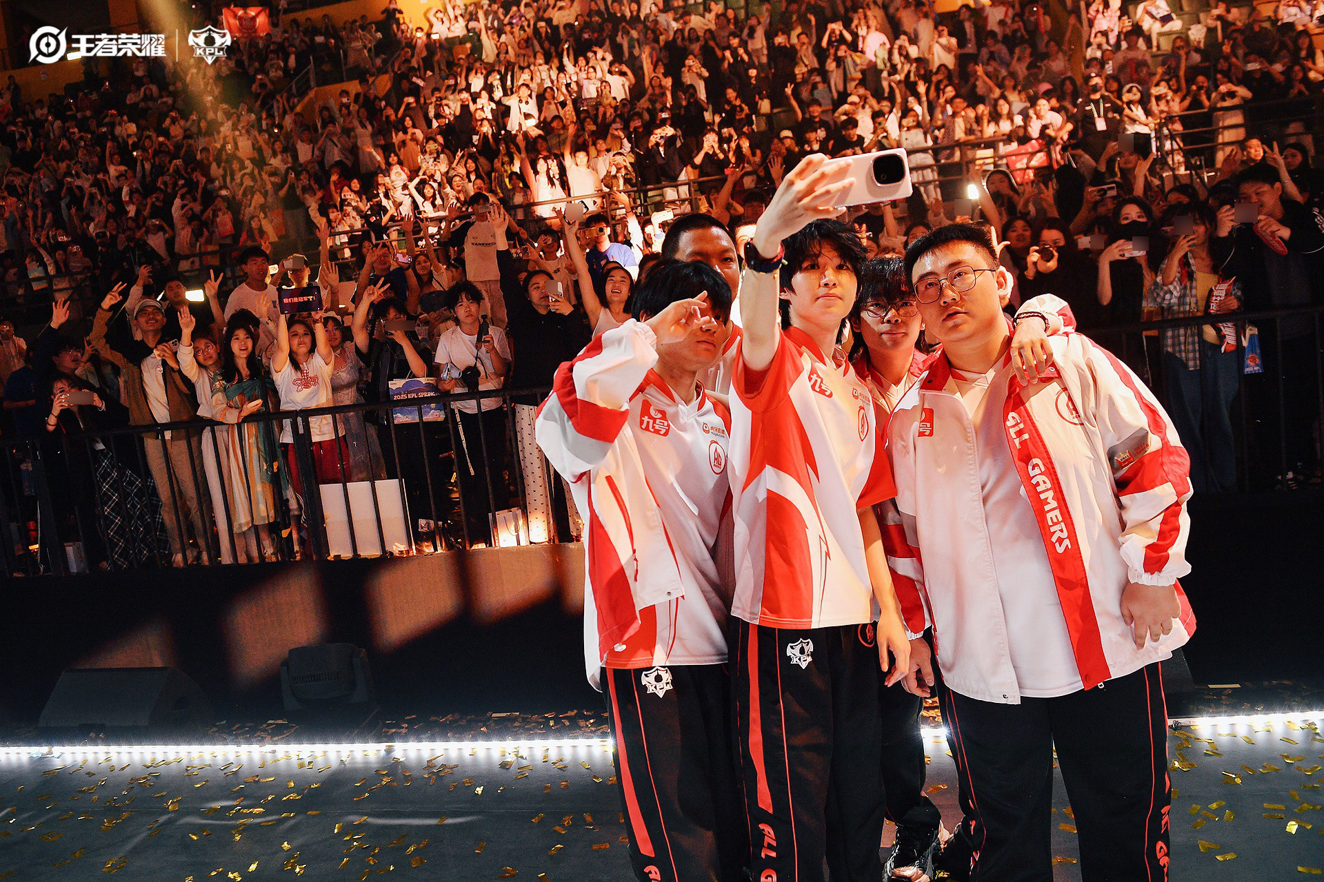 关于BRO绝杀PSG,Meiko完成史诗逆转顶尖较量成都决赛之夜,让粉丝疯狂欢呼的信息 关于BRO绝杀PSG,Meiko完成史诗逆转顶尖较量成都决赛之夜,让粉丝疯狂欢呼的信息