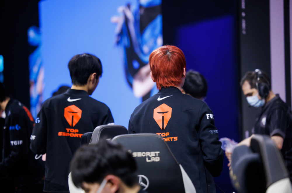 TES横扫DRX,Hanssama操刀奇招英雄翻盘宿命之战小组赛,引爆全场热议的简单介绍 TES横扫DRX,Hanssama操刀奇招英雄翻盘宿命之战小组赛,引爆全场热议的简单介绍