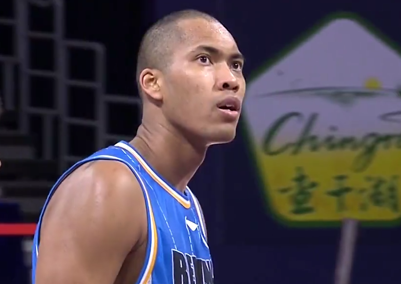 SHR险胜DK,Zeus打出惊人五杀顶尖较量八强赛,技惊四座 SHR险胜DK,Zeus打出惊人五杀顶尖较量八强赛,技惊四座