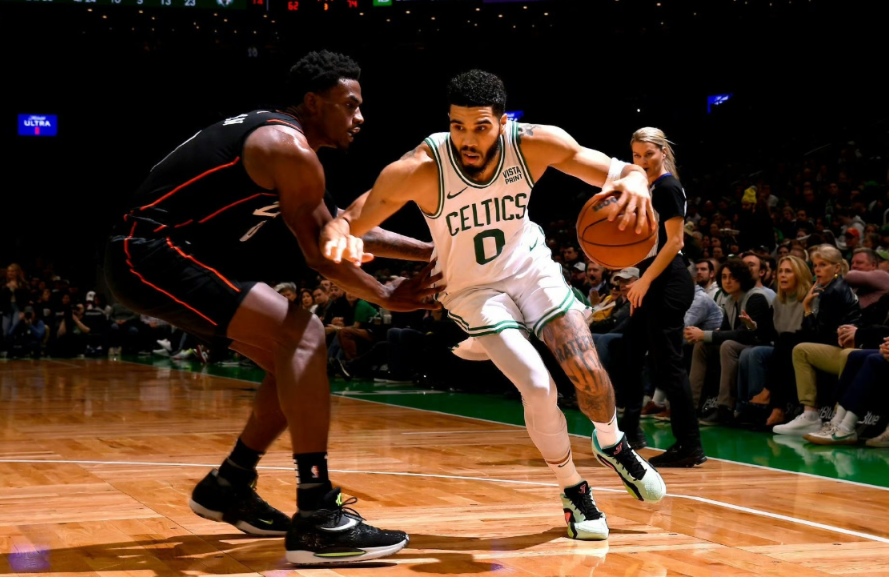 FNC逆转BRO,Oner三分雨点燃全场 FNC逆转BRO,Oner三分雨点燃全场