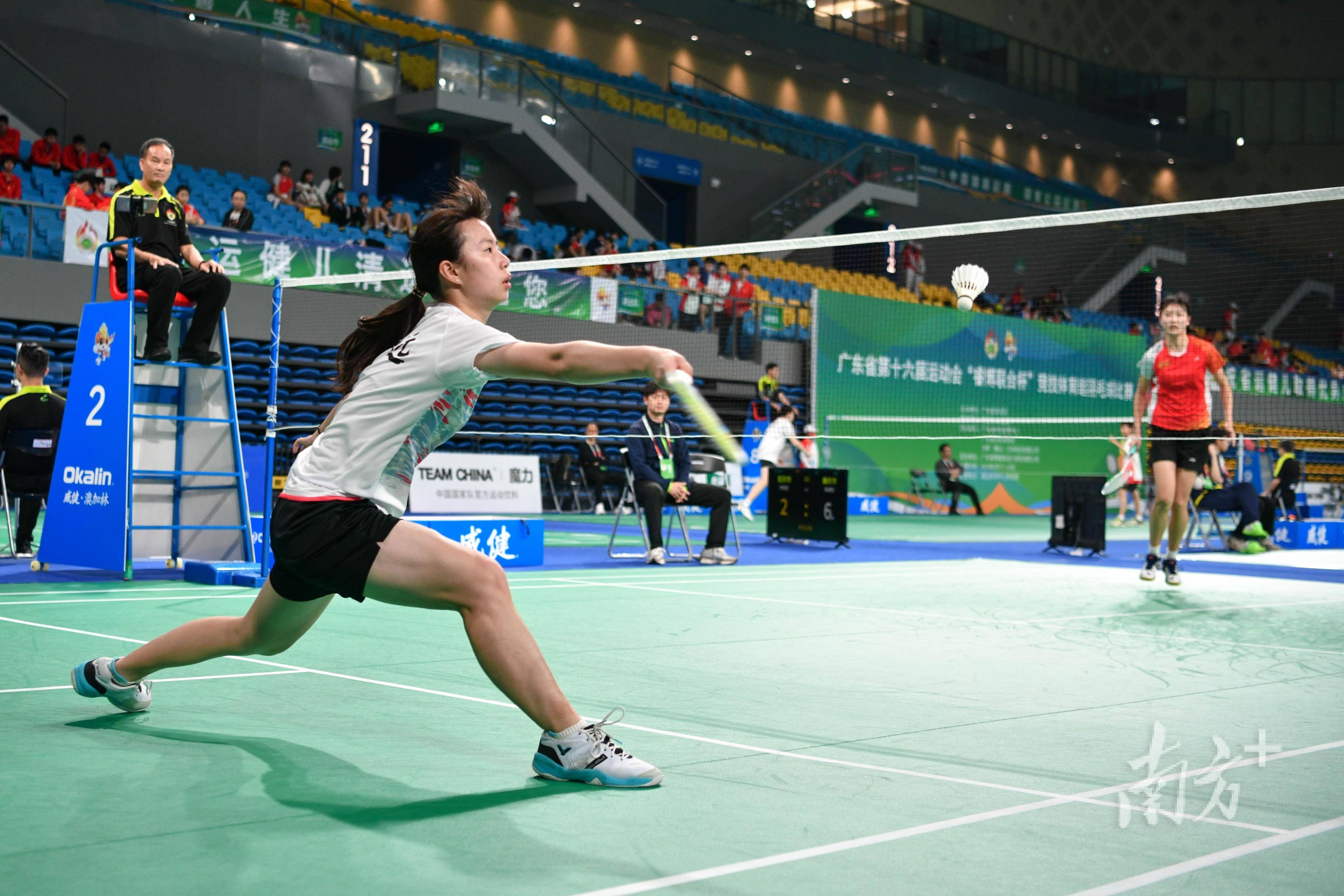 羽毛球传奇谢幕,球迷泪洒赛场 羽毛球传奇谢幕,球迷泪洒赛场