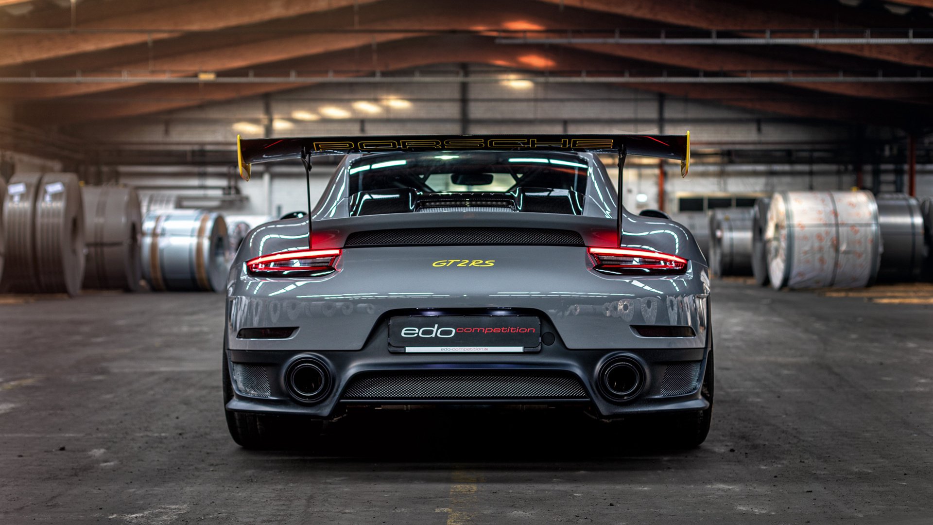 NBA季后赛惊现埃及法老，曼联球场惨遭时空踏平？跨界狂欢背后的文化密码 当体育梗冲破次元壁，我们到底在为什么欢呼？